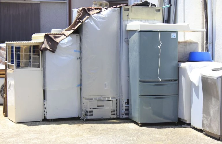冷蔵庫を適切に処分 | 大阪府大阪市西区の不用品回収なら合同会社スマート